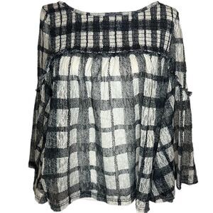 Anthropologie Akemi + Kin Blouse. Black and White Lace. Sz M. Great Condition!